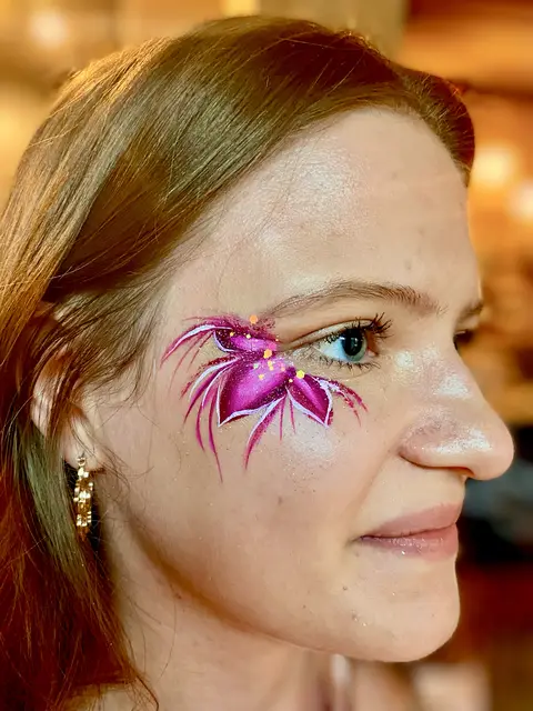 Adults & events — portfolio example by Mika Face Painting