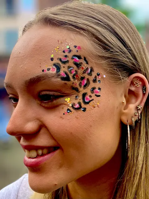 Adults & events — portfolio example by Mika Face Painting