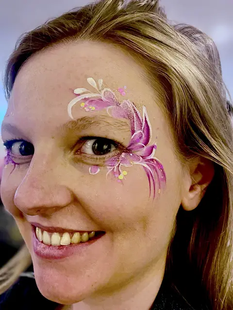 Adults & events — portfolio example by Mika Face Painting