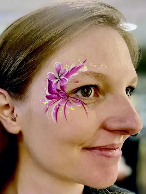 Adults & events — portfolio example by Mika Face Painting