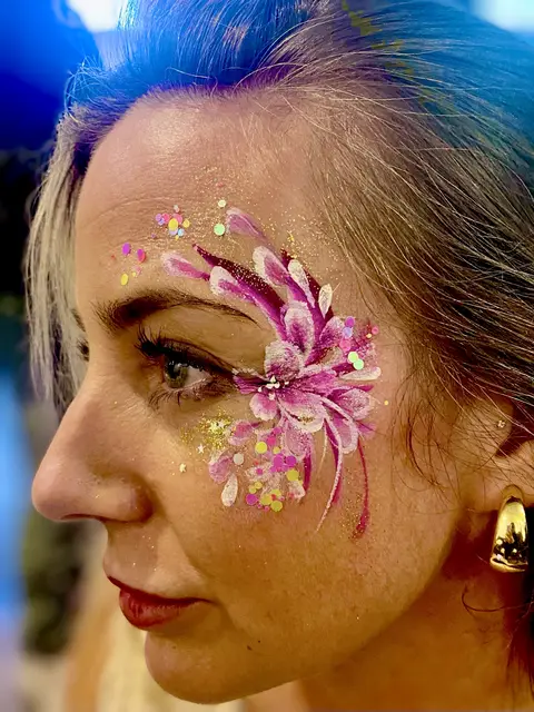 Adults & events — portfolio example by Mika Face Painting
