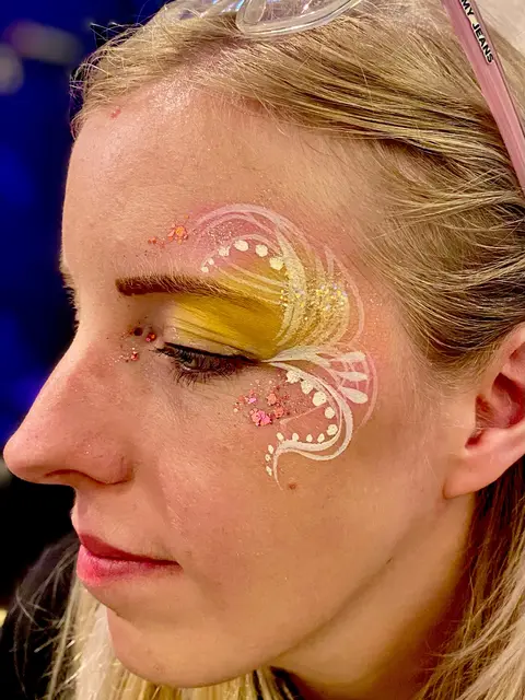 Adults & events — portfolio example by Mika Face Painting