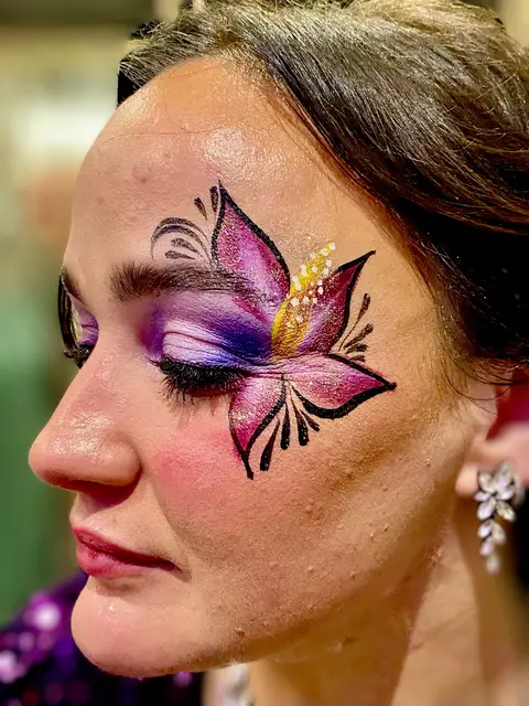 Adults & events — portfolio example by Mika Face Painting